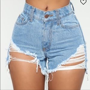 Can’t stop now denim shorts - light blue wash